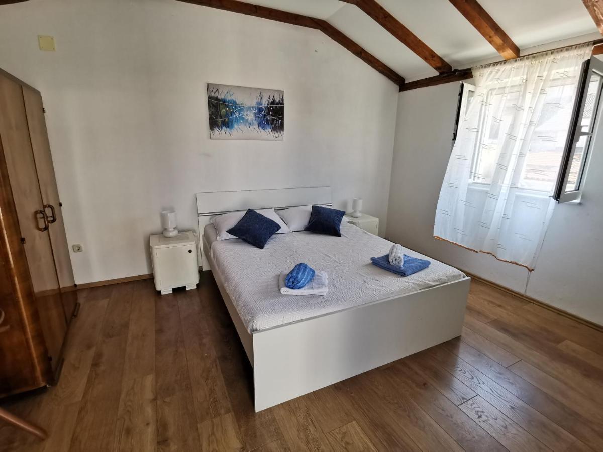 Apartment Titinica 穆泰尔岛 外观 照片